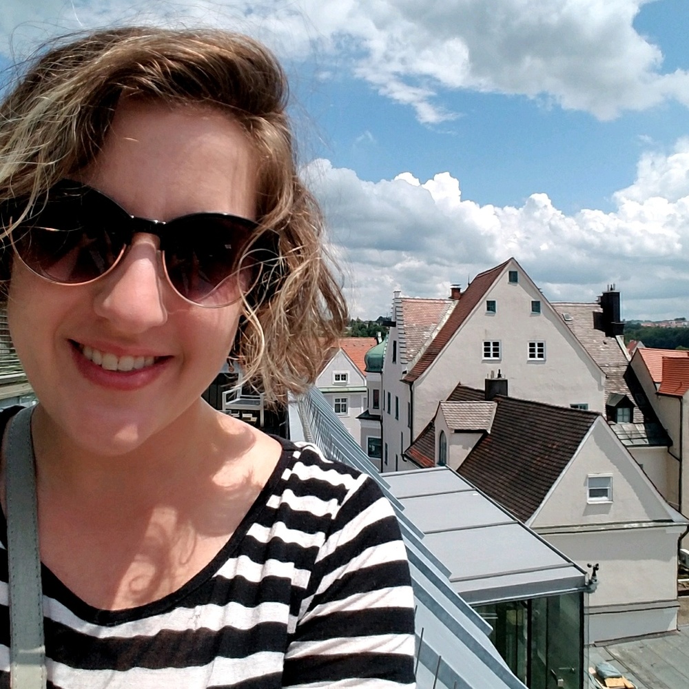 Meet your Posher, Petra